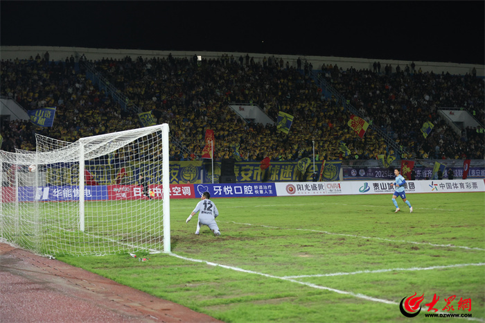 进入到突然, 严逸聪开出 进入到突然, 严逸聪开出