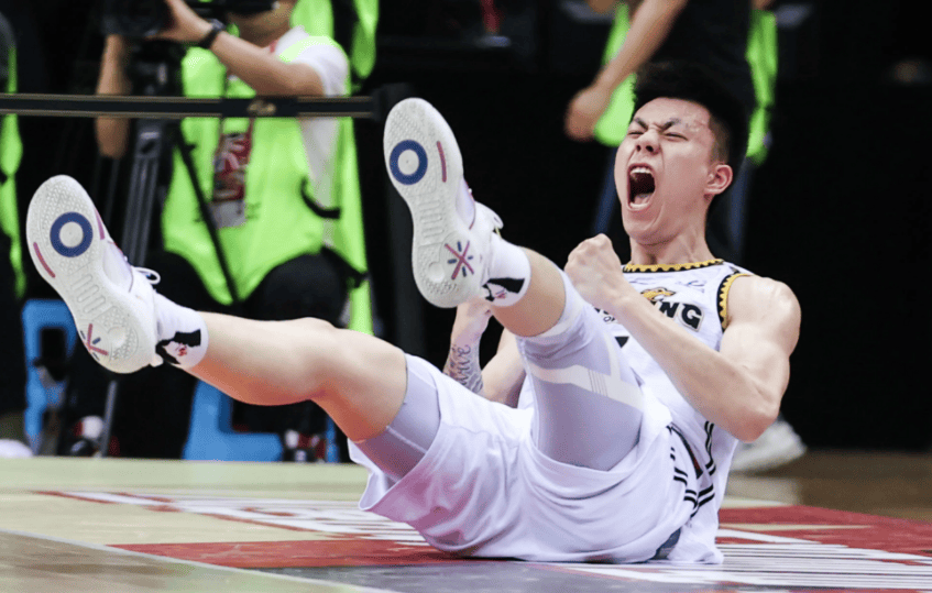 制住广厦队, 分进账 制住广厦队, 分进账