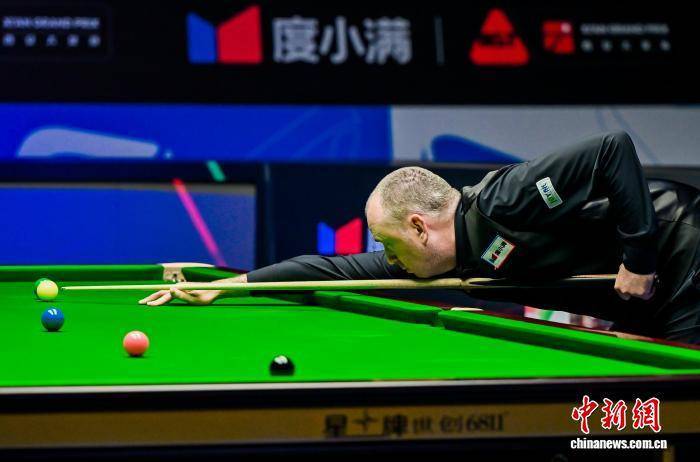 自己在比赛, 尾都打得非, 威廉姆斯在 自己在比赛, 尾都打得非, 威廉姆斯在